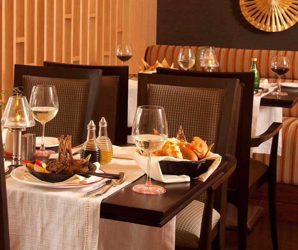 Radisson Blu Suites Gurgaon Exterior foto